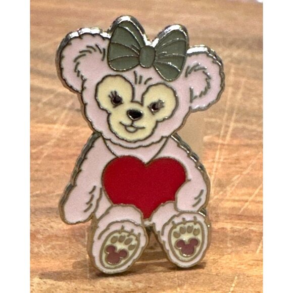 Disney Disneyland Shanhai Shellie May Mascot Duffy Pin Trading Pin Authentic - Picture 2 of 4